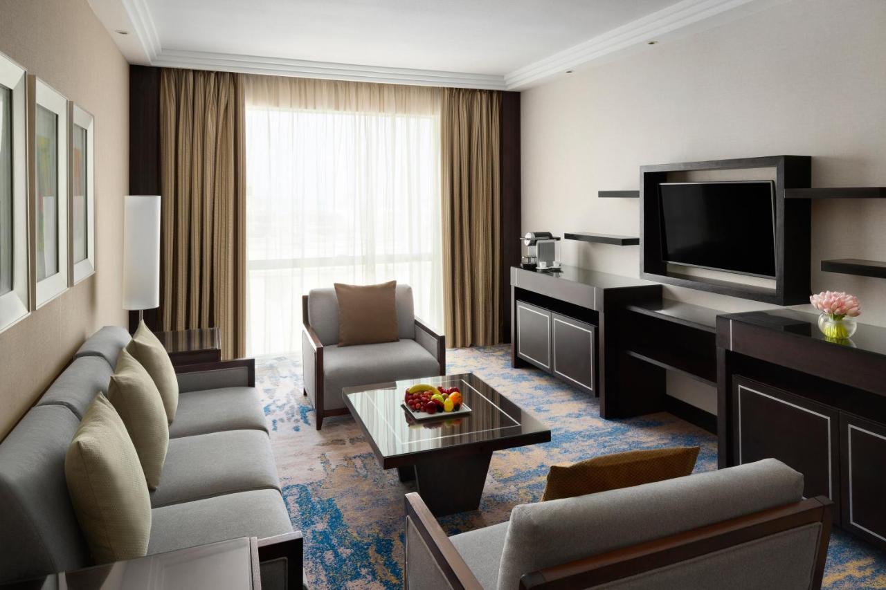 Готель Crowne Plaza Jeddah By Ihg Екстер'єр фото Living room