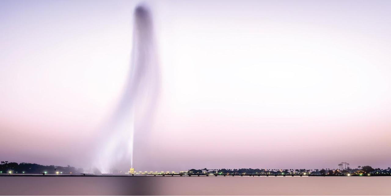 Готель Crowne Plaza Jeddah By Ihg Екстер'єр фото Dubai Fountain