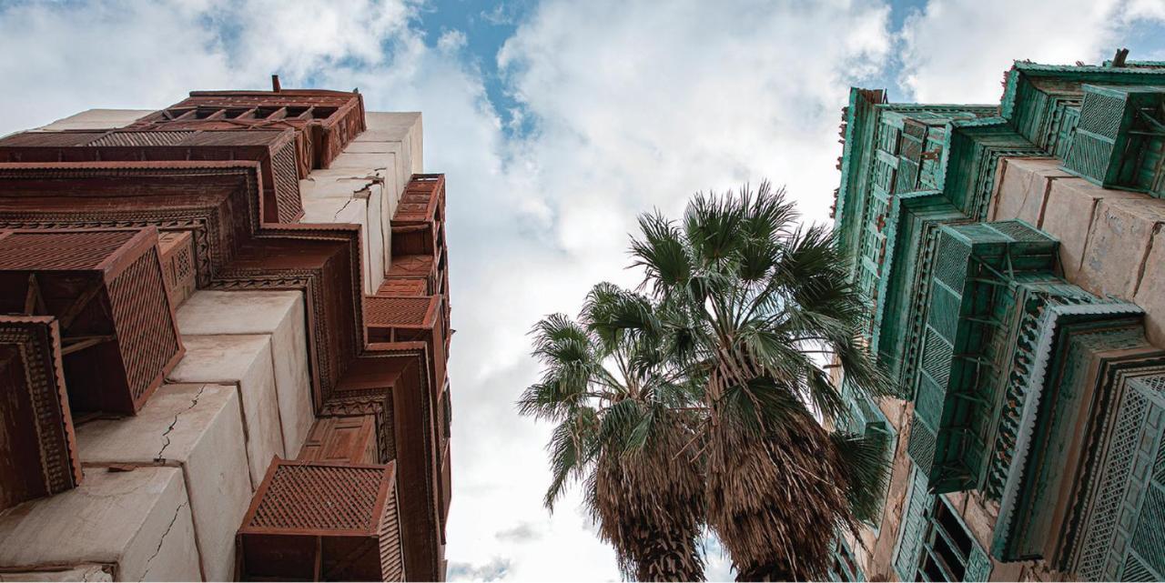 Готель Crowne Plaza Jeddah By Ihg Екстер'єр фото The "green" and "red" buildings