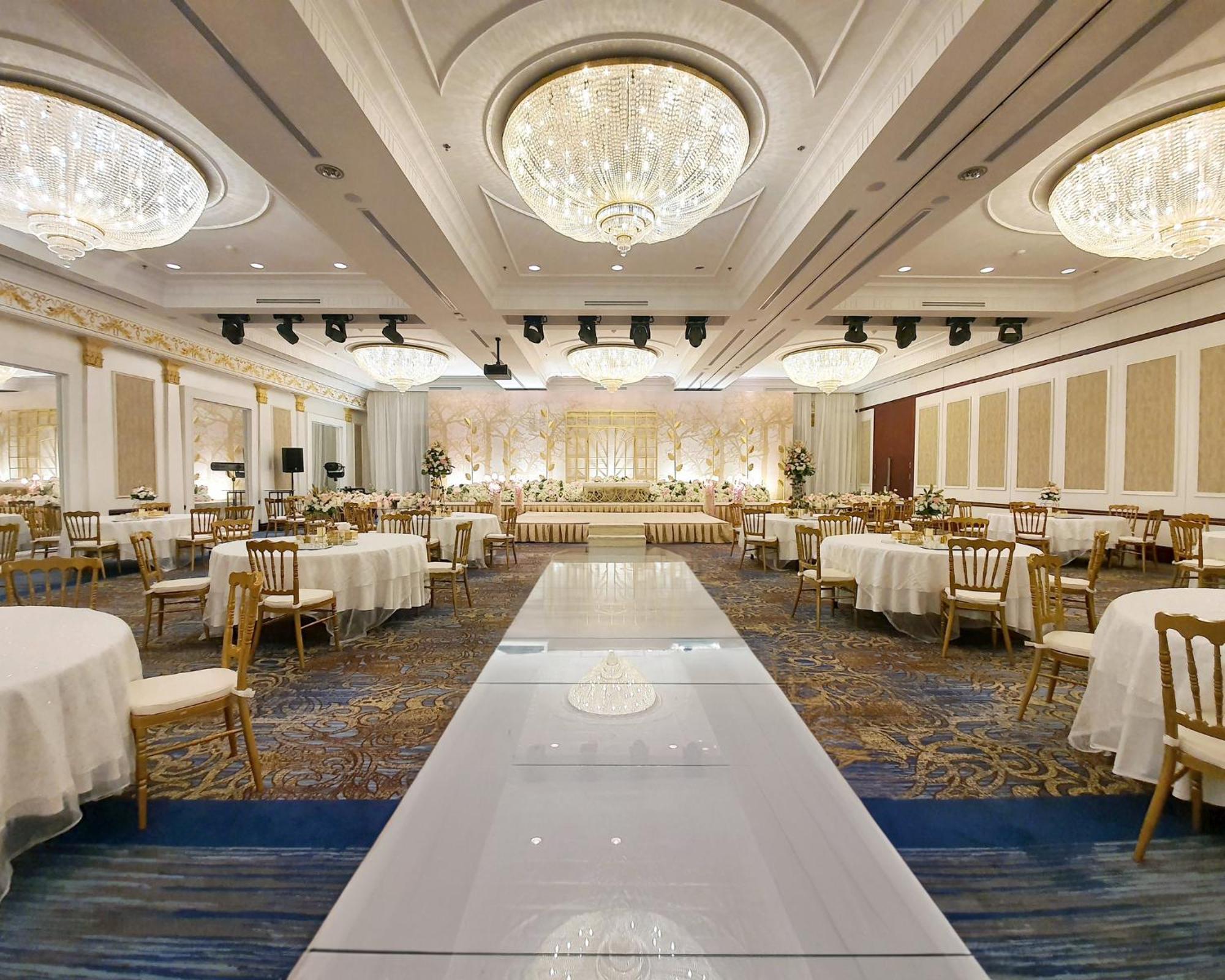 Готель Crowne Plaza Jeddah By Ihg Екстер'єр фото The ballroom of the hotel
